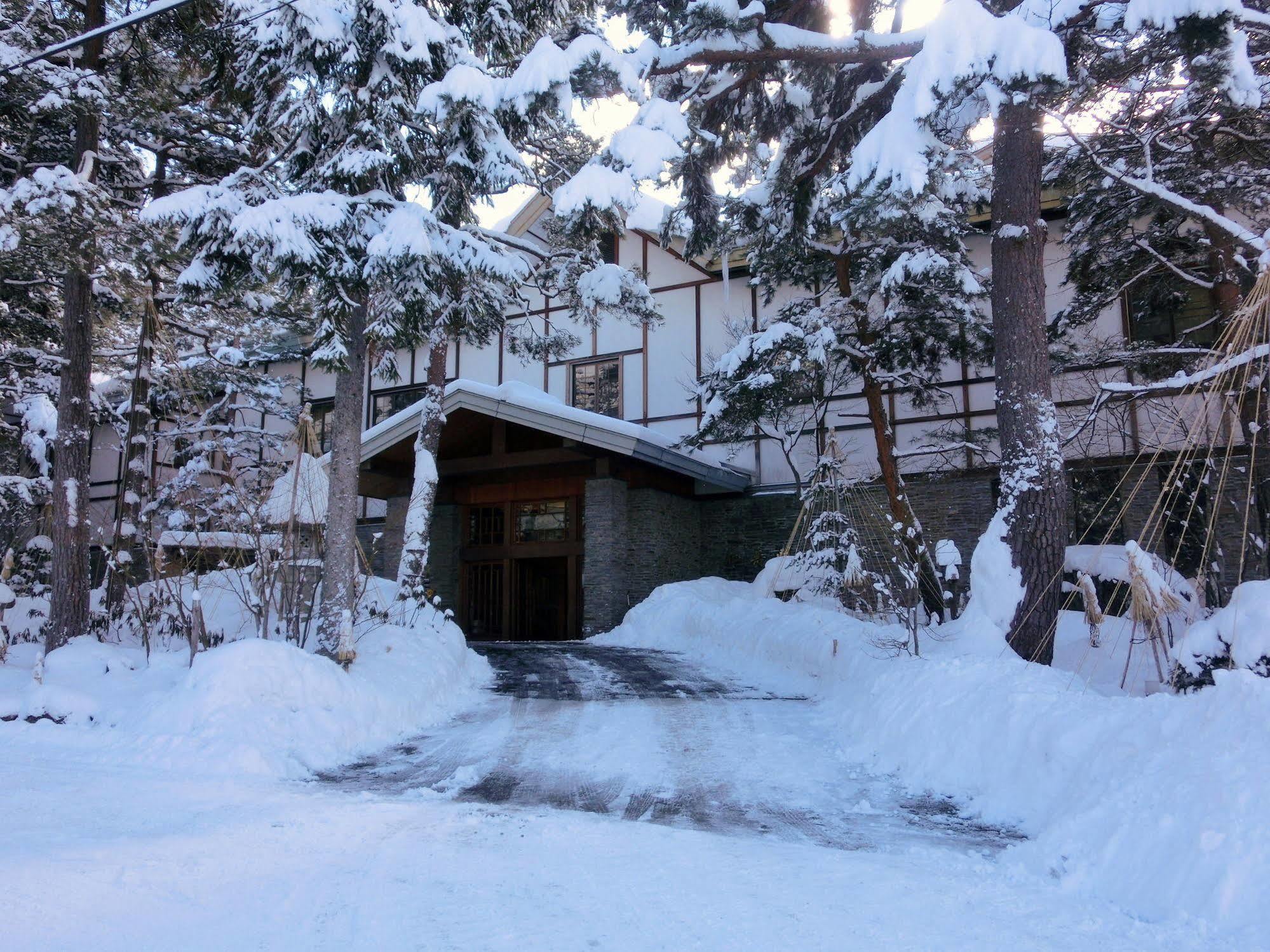 Hotel Senjukaku Jamanouči Exteriér fotografie