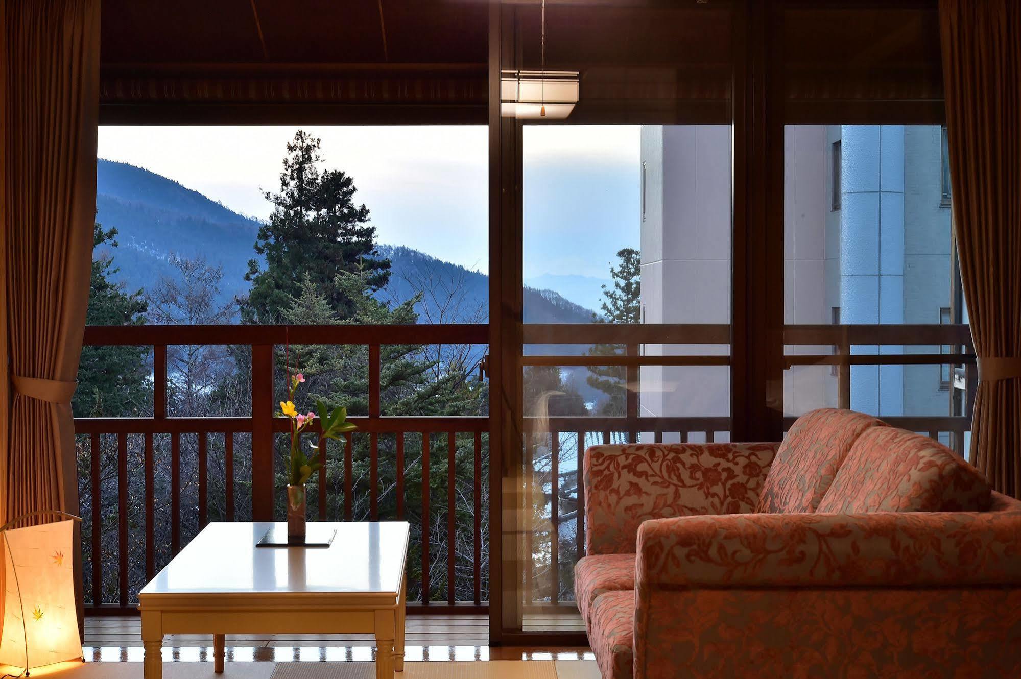 Hotel Senjukaku Jamanouči Exteriér fotografie